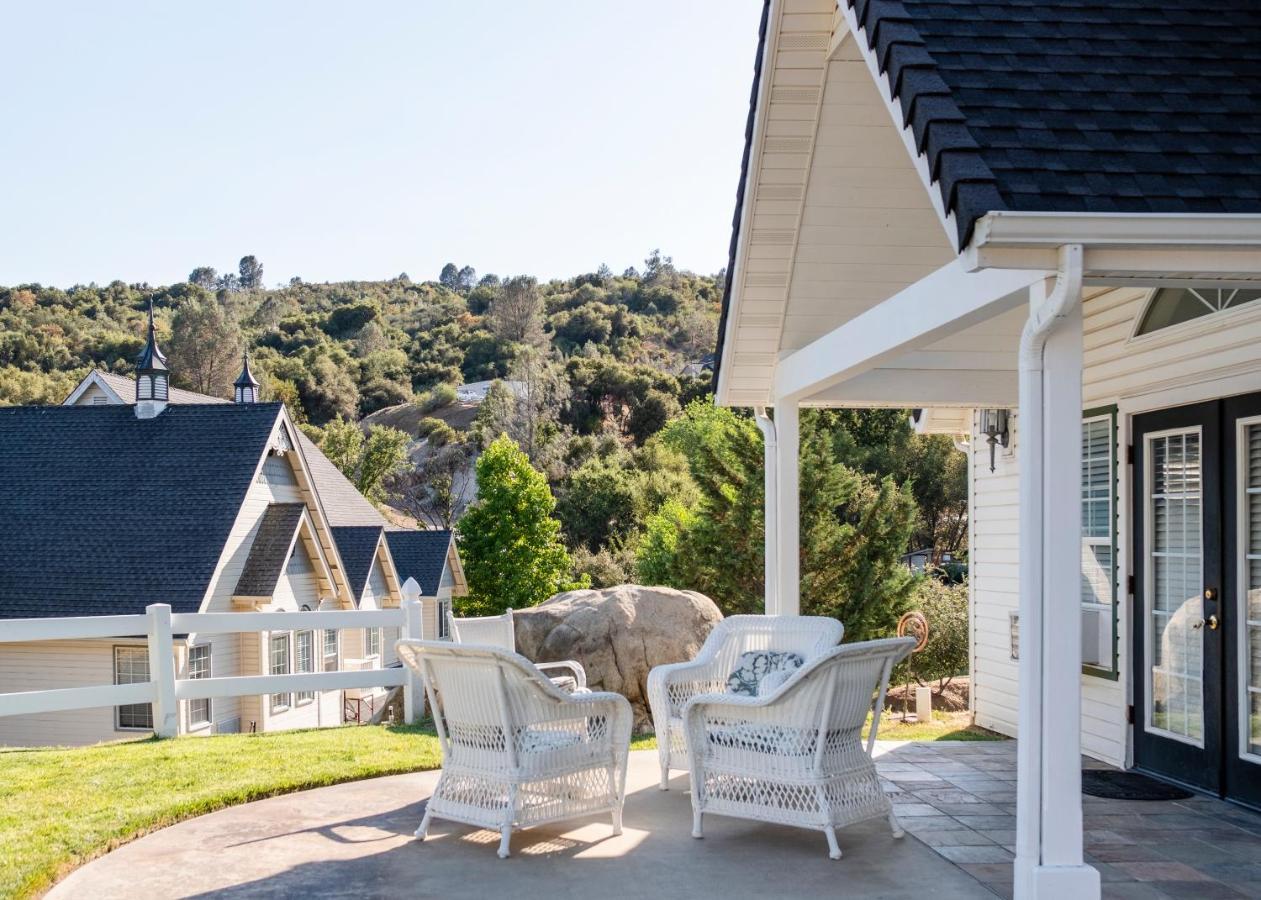 Hounds Tooth Inn Oakhurst Exterior foto