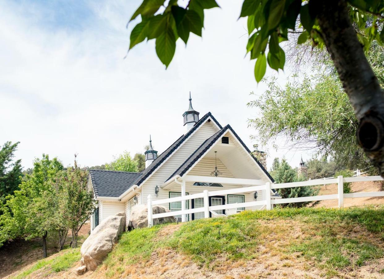 Hounds Tooth Inn Oakhurst Exterior foto